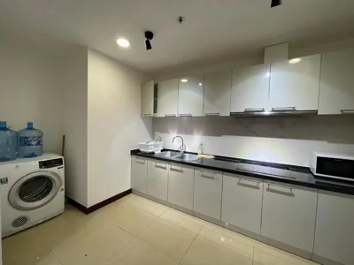 Three-Bedroom Apartment — Vinhomes Royal City Luxury Apartment 3Br