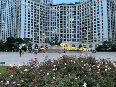 Vinhomes Royal City Luxury Apartment 3Br – Photos 15